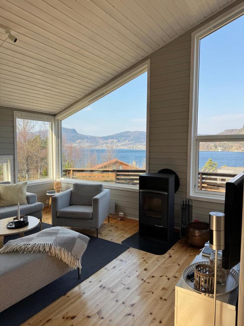 Villa Charming House Located By The Fjord With The Pultpitrock Within Short Distance Jørpeland Exterior foto